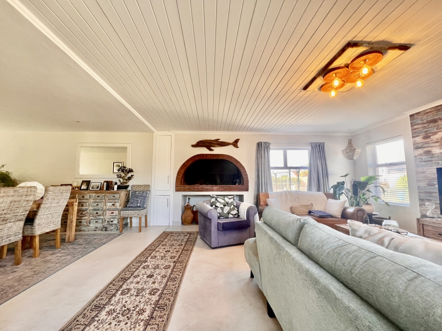 3 Bedroom Property for Sale in Bluewater Bay Western Cape